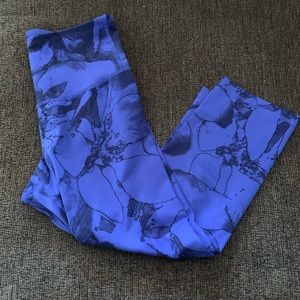 Old Navy Cropped Workout Leggings